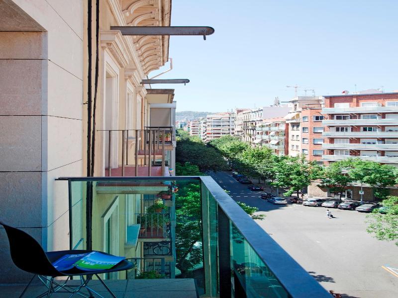 Ainb Sagrada Familia Apartments Барселона Экстерьер фото
